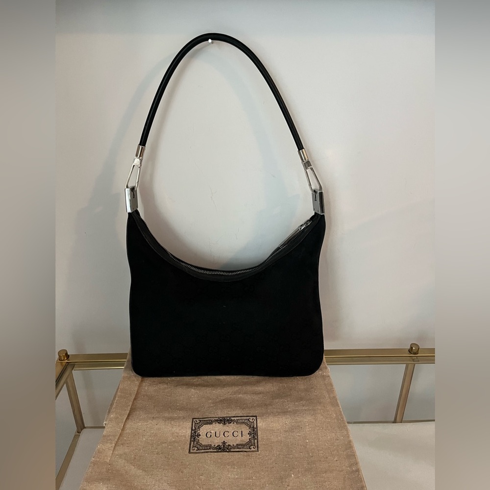 Authentic Gucci GG Canvas Shoulder Bag - Picture 2 of 12